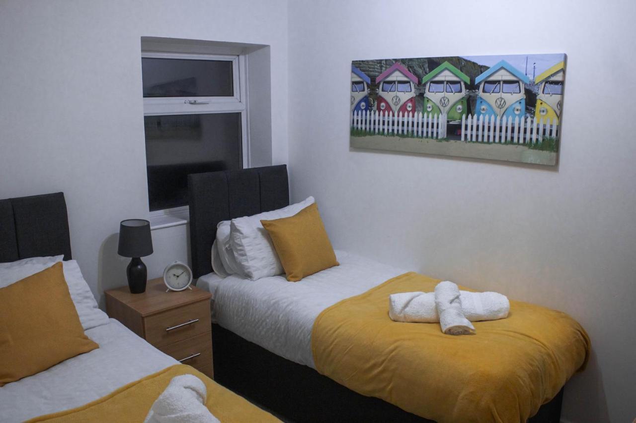 Business Friendly 3Br Home - King Size Beds & Centrally Located Swansea Bagian luar foto