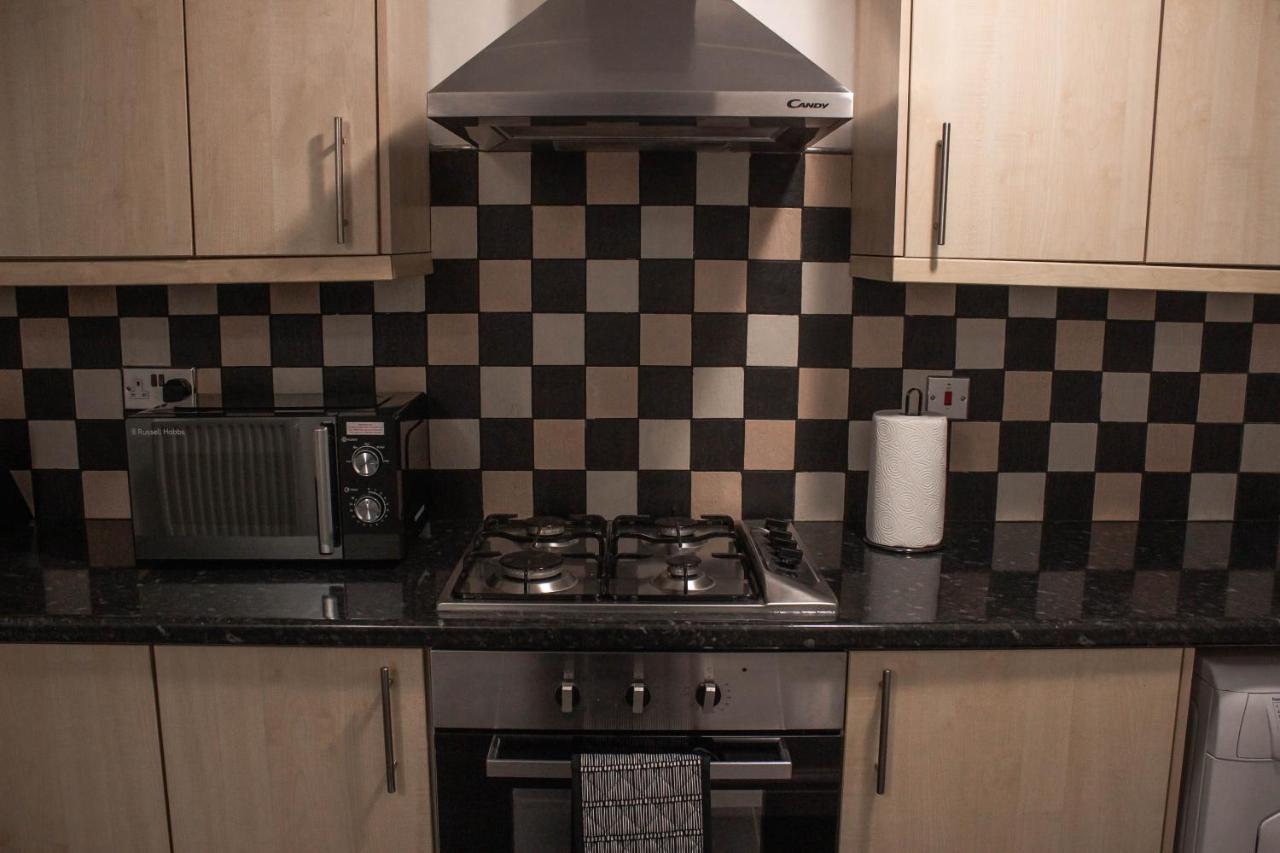 Business Friendly 3Br Home - King Size Beds & Centrally Located Swansea Bagian luar foto