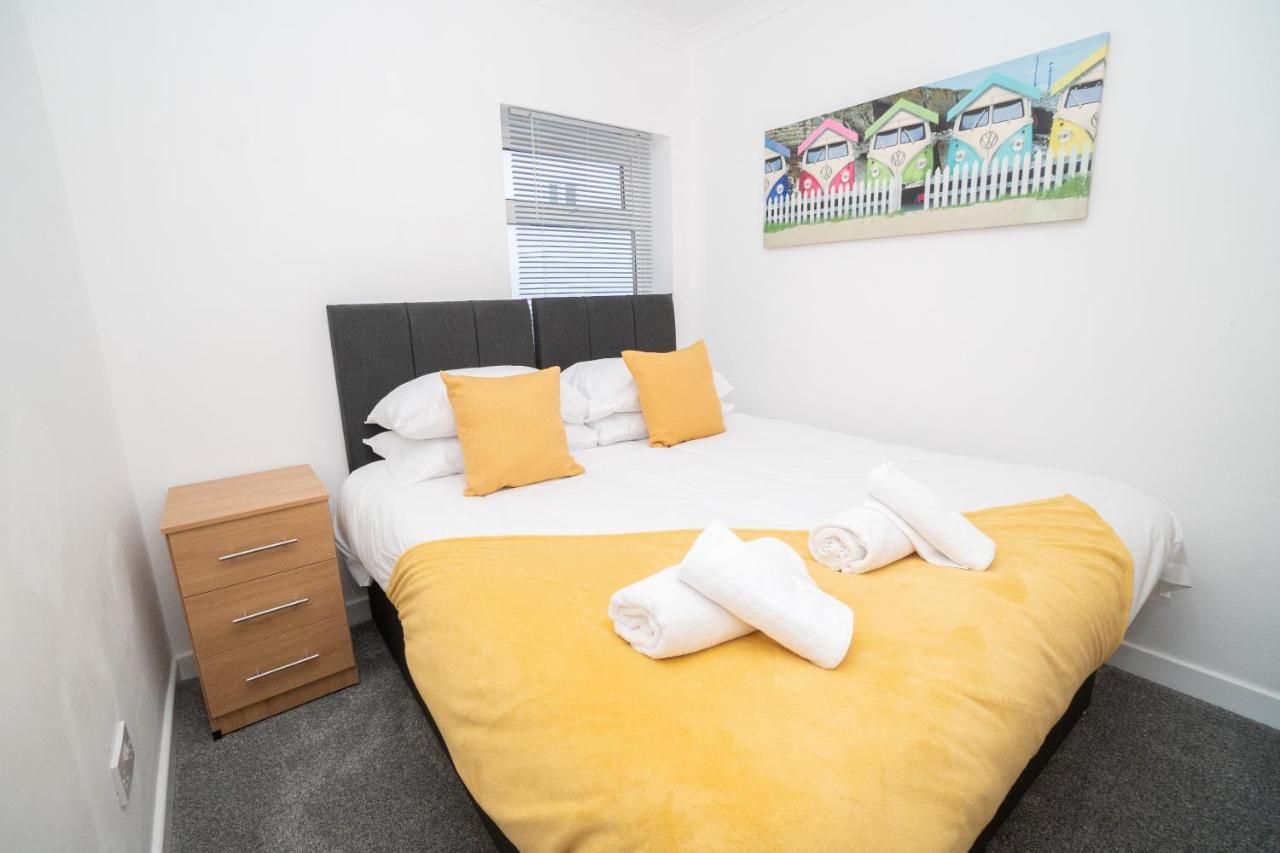 Business Friendly 3Br Home - King Size Beds & Centrally Located Swansea Bagian luar foto