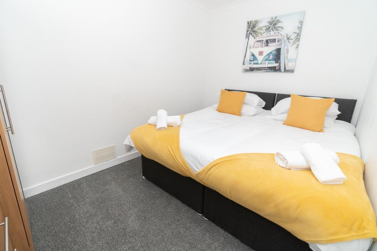 Business Friendly 3Br Home - King Size Beds & Centrally Located Swansea Bagian luar foto