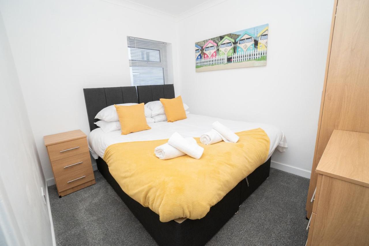 Business Friendly 3Br Home - King Size Beds & Centrally Located Swansea Bagian luar foto